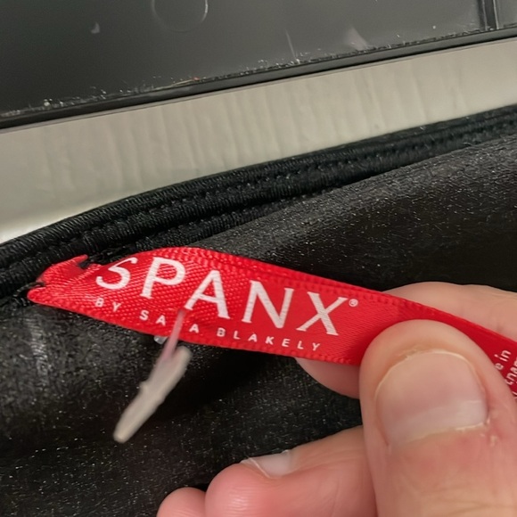 Spanx by Sara Blakey Black Faux Leather Skinny Ankle Pants Size XS - Picture 3 of 8